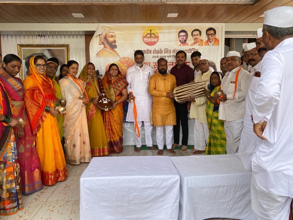 शिवसेना संपर्कप्रमुख सचिन अहिर यांच्या वाढदिवसानिमित्त   'भजन साहित्य वाटप'