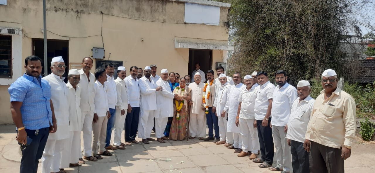 म्हसवेश्वर सोसायटीच्या चेअरमनपदी वृंदा दिनेश येनपुरे यांची बिनविरोध निवड.