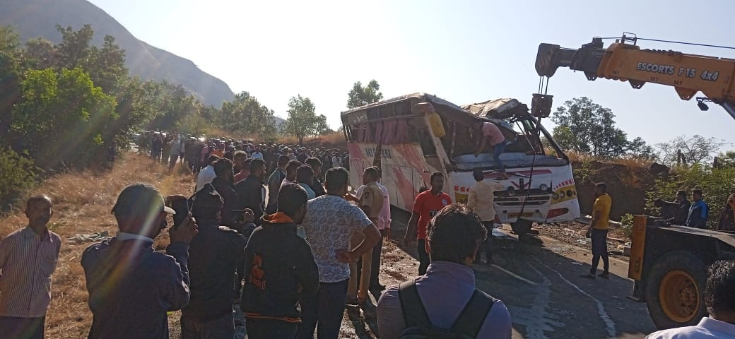 ताम्हीणी घाटात खासगी बसचा भीषण अपघात