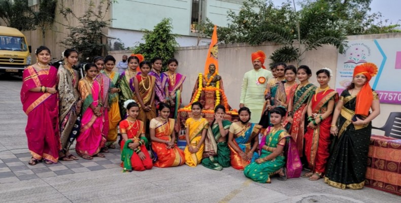 पेरिविंकल इंग्लिश मीडियम स्कूलच्या सुस शाखेमध्ये मध्ये शिवजयंती उत्साहात साजरी!!!