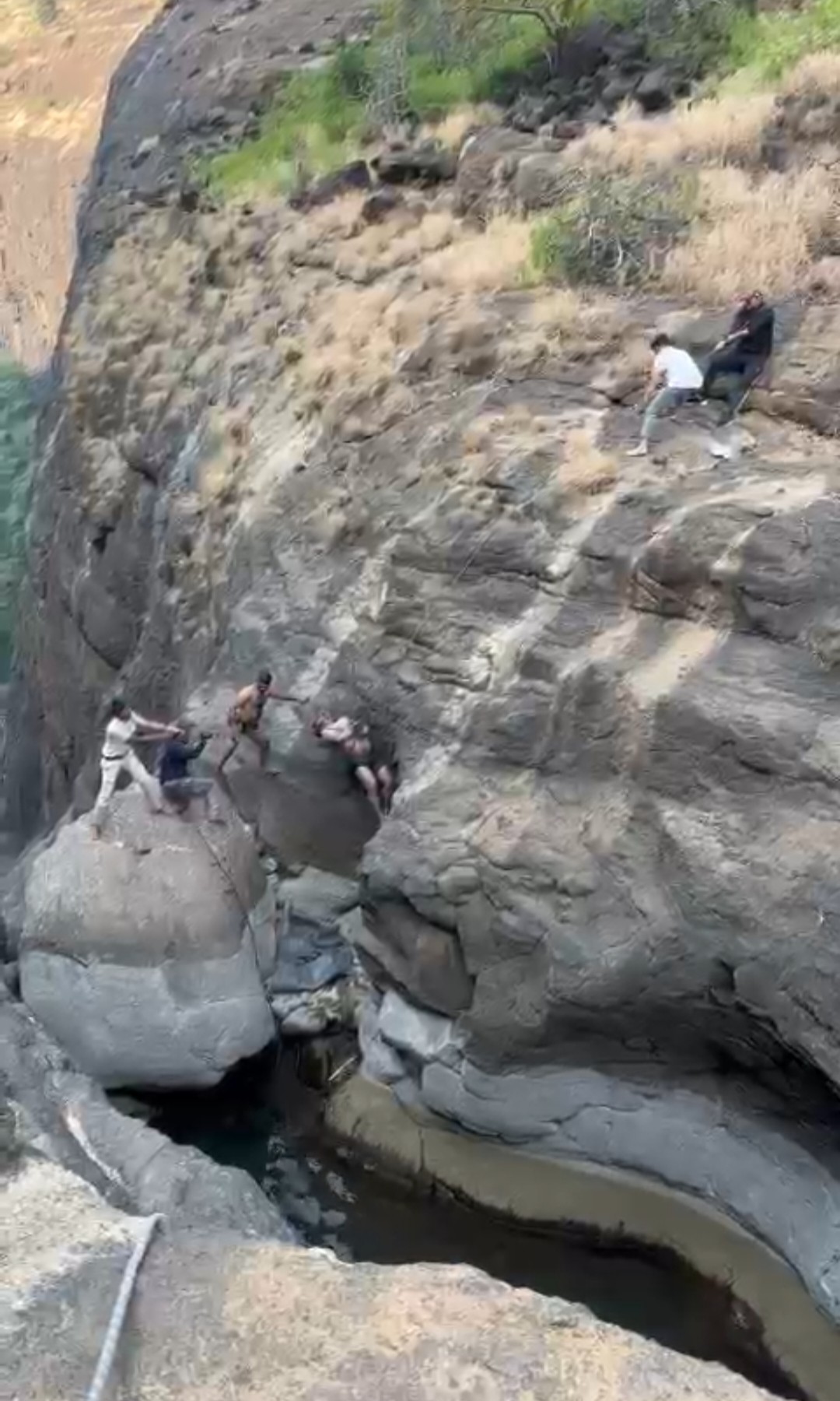 प्लसव्हँली येथील कुंडात पडून तरूणाचा मृत्यू