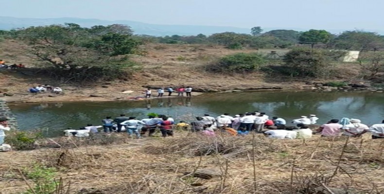 वाळेण गावात वळकी नदीच्या डोहामध्ये पती,पत्नी व तीन मुली असा पाच जणांचा बुडून मृत्यू