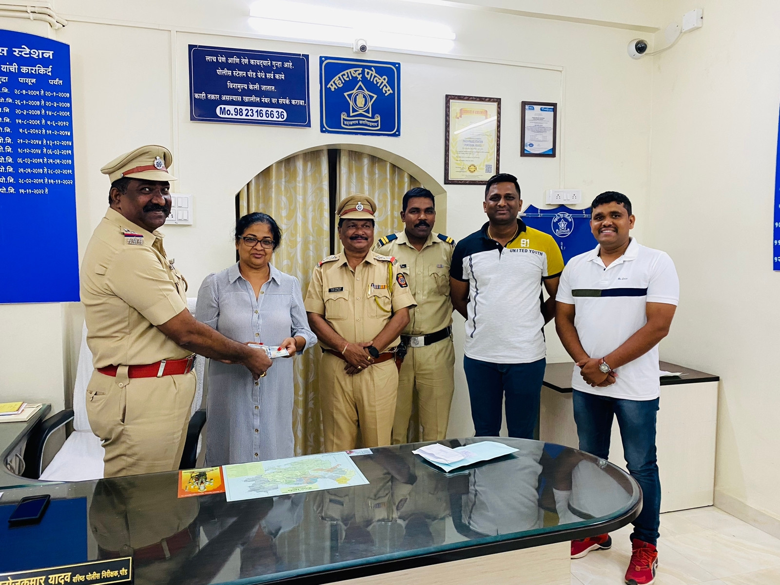 चोरीला गेलेले सहा हजार अमेरिकन डाँलर परत