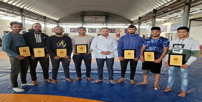 नरेंद्र कुस्ती क्‍लबचे घवघवीत यश